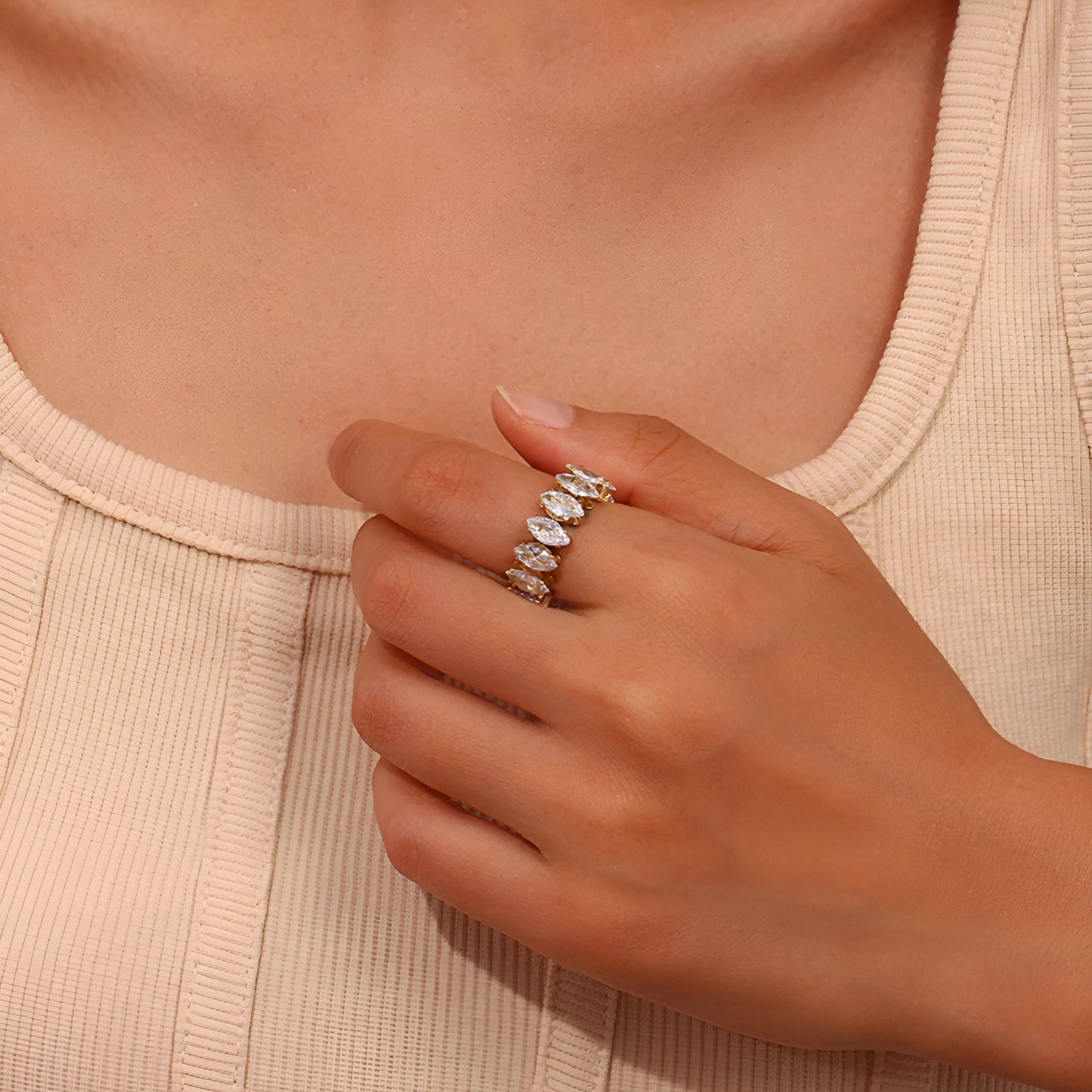 Ivy Ring mit Stein