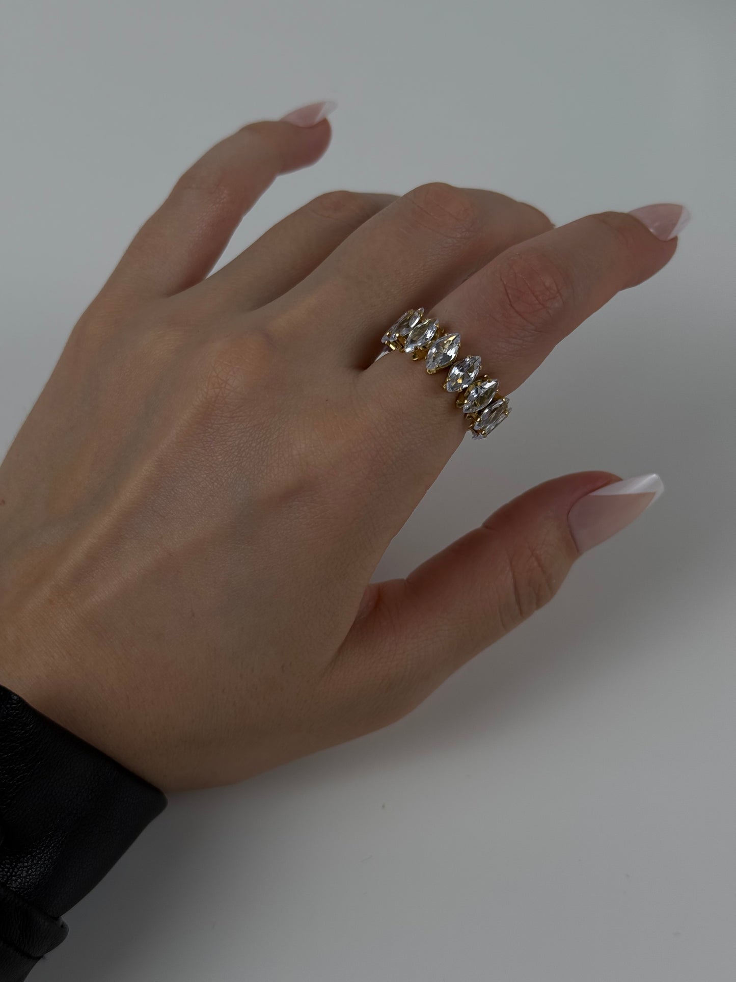 Ivy Ring mit Stein