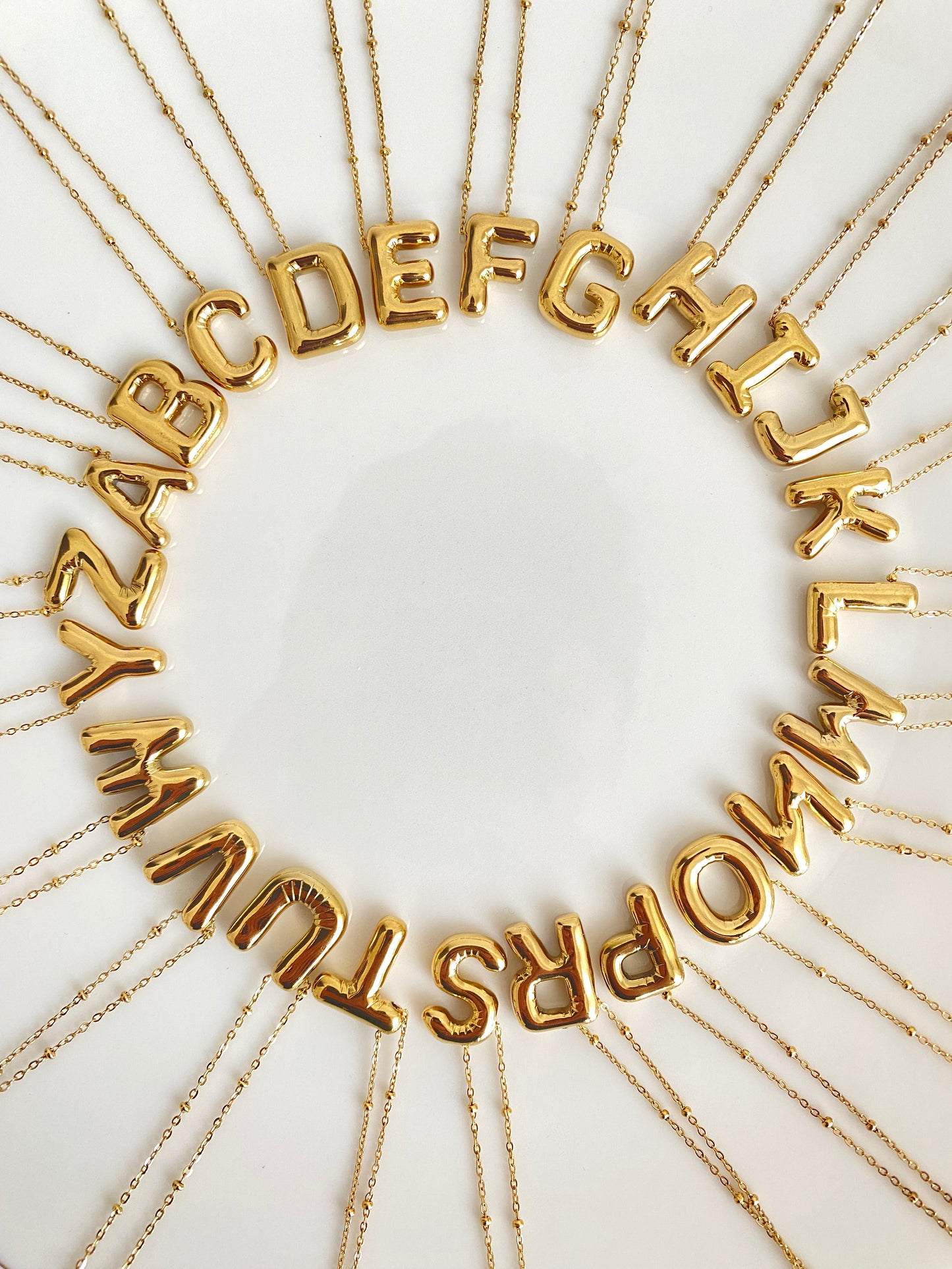 Ballon Buchstaben Halskette in Gold